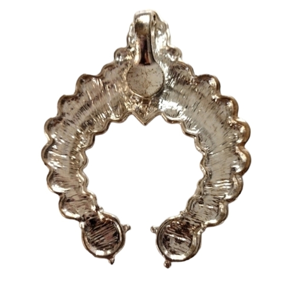 Horseshoe Magnetic Pendant NWOT - Picture 2 of 3